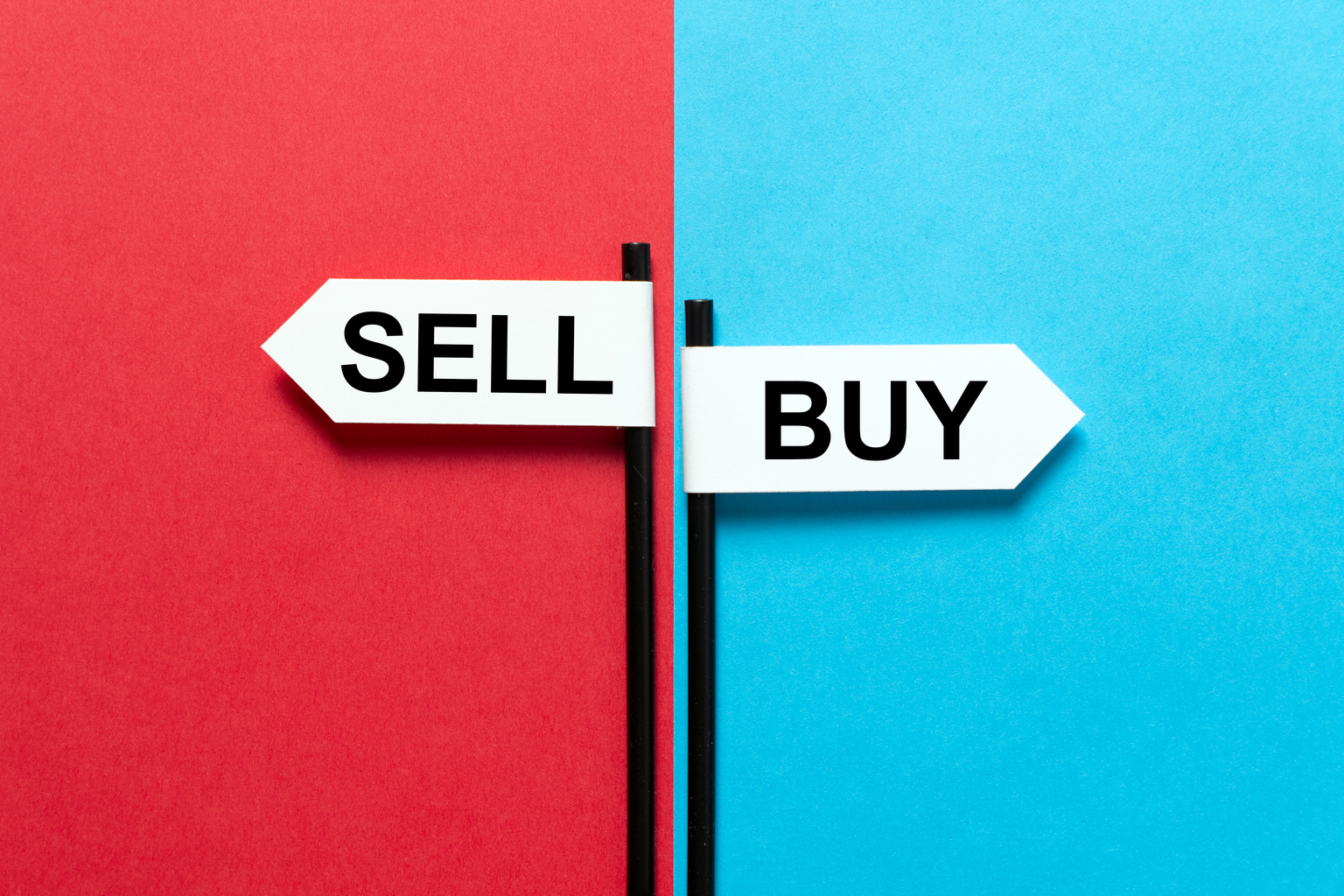 seekingalpha.com - Sorrento Research - Cohen & Steers (CNS): Downgrade To Hold As Higher Interest Rates Cap Share Price Growth