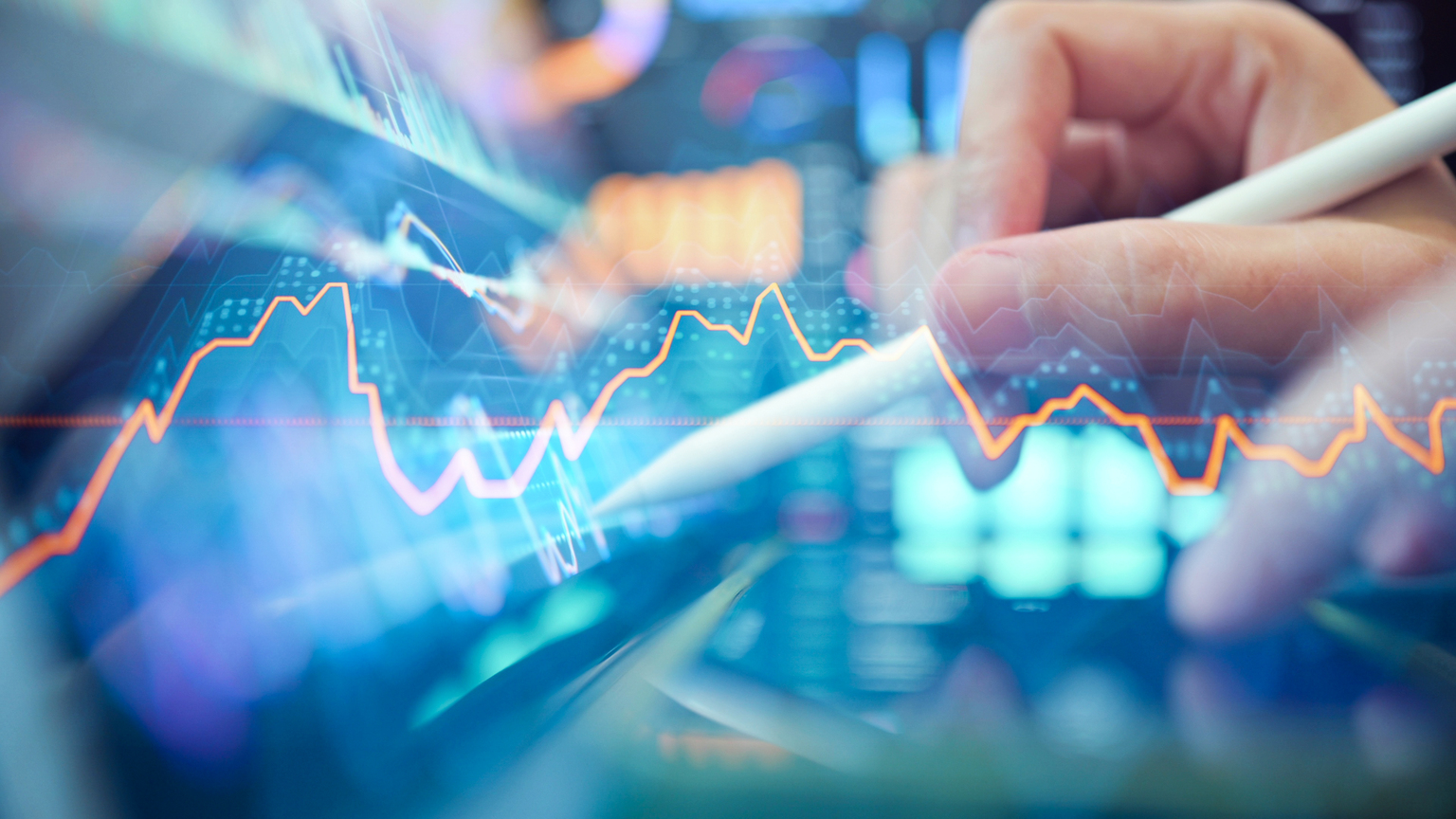 seekingalpha.com - MarketGauge - What Will Happen To The Market If Tech Cracks, Corrects Or Crashes?