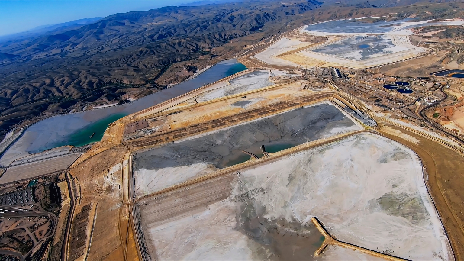 Newmont: $100 Oil Weighs, Gold Falls, But Profit Trends Are Sublime