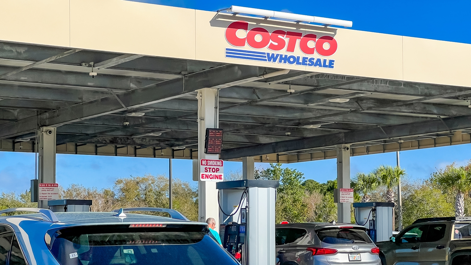 Costco's Valuation Remains A Head Scratcher