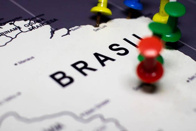Map of Brazil with colored pins marking locations.