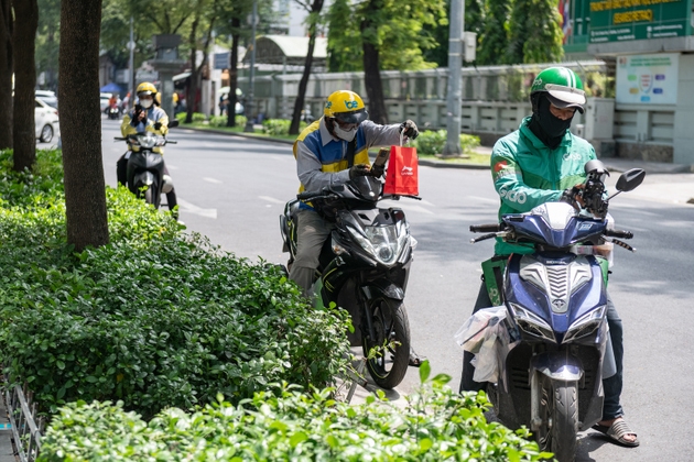 Global Oil Price Uncertainty Impacts Motorbike-based Life In Ho Chi Minh City