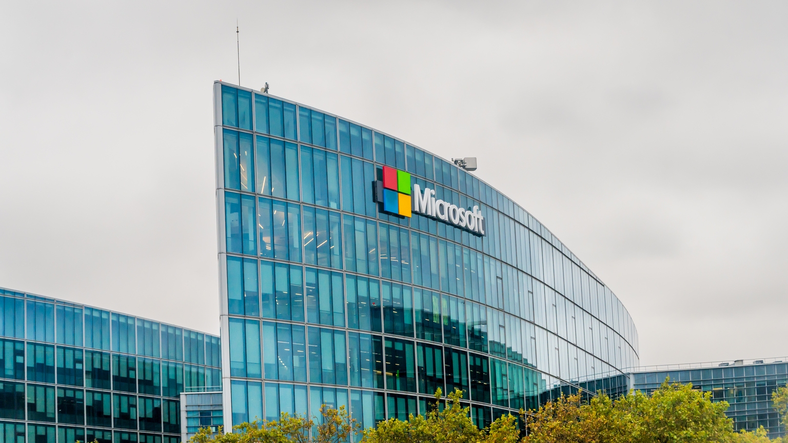 Microsoft: Two Signals Just Flashed Green, And The AI CapEx Fear Is Breaking