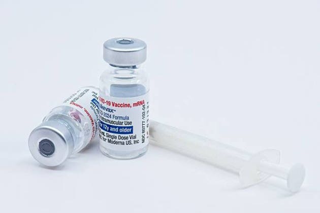 Moderna gains approval for updated COVID-19 vaccines