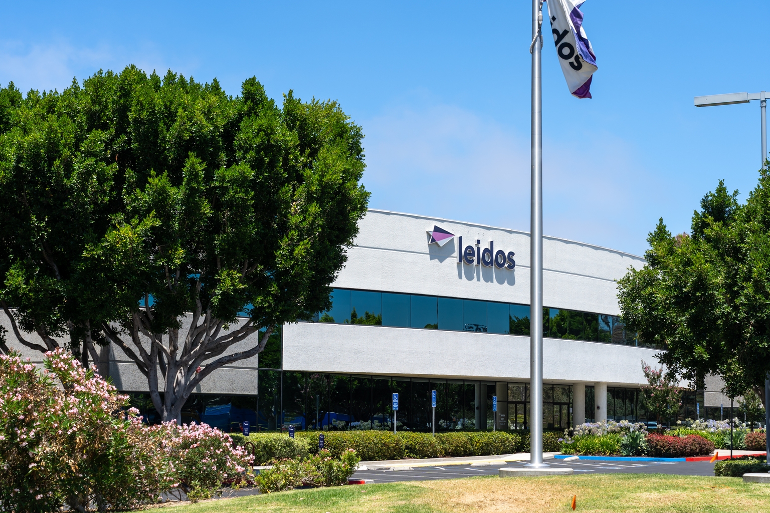 Leidos: Homeland Surge, Defense Bookings, And A Bargain Multiple Leidos: Homeland Surge, Defense Bookings, And A Bargain Multiple