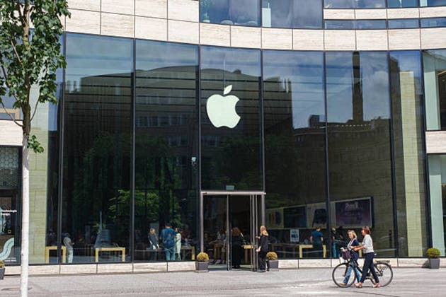 Earnings Scoreboard: Apple slumps after Tim Cook’s final earnings; Microsoft rallies in big-tech results week