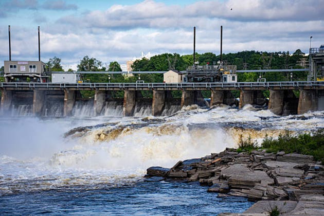 Quebec, Newfoundland near expanded hydroelectric power agreement