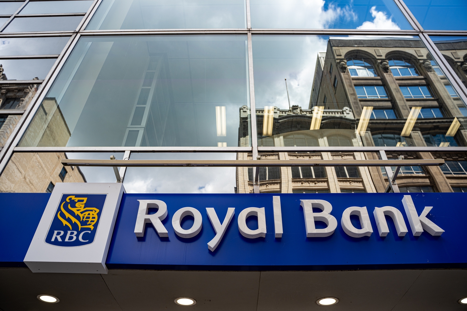 Royal Bank of Canada: Another Record Quarter, Same Valuation Problem