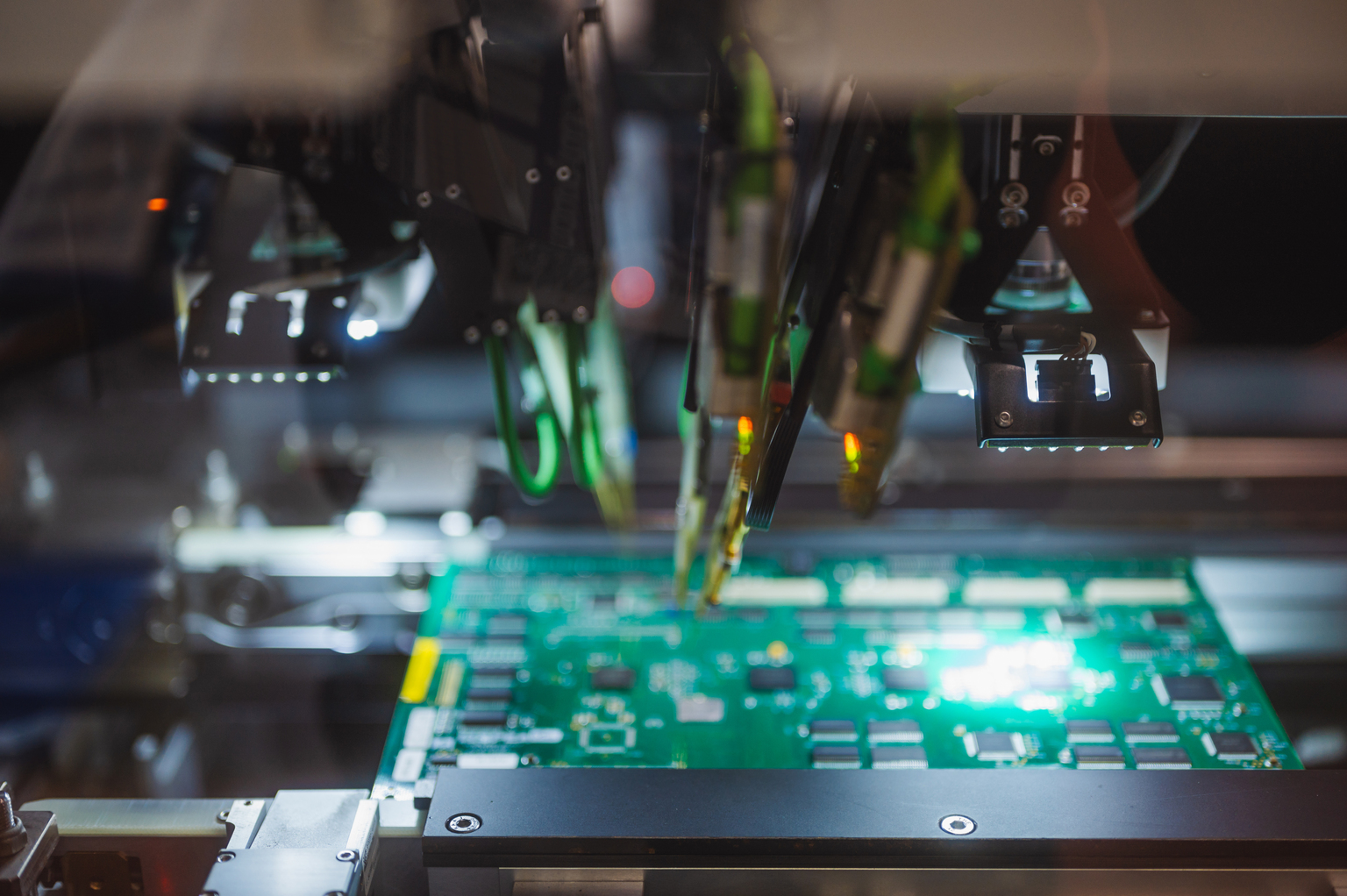seekingalpha.com - Market Edge Researcher - Teradyne: AI Testing Growth Is Impressive, But The Valuation Keeps Me Cautious (NASDAQ:TER)