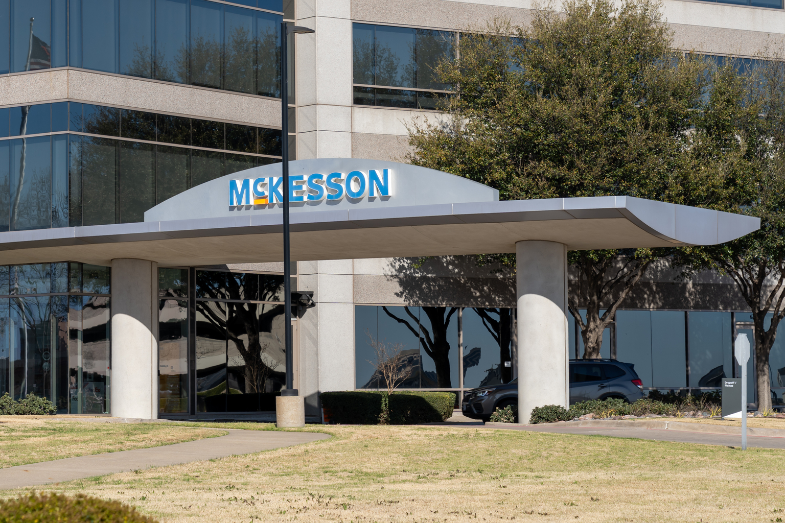 seekingalpha.com - The Value Investor - McKesson: Re-Rated Again Amidst Increased M&A Efforts (NYSE:MCK)