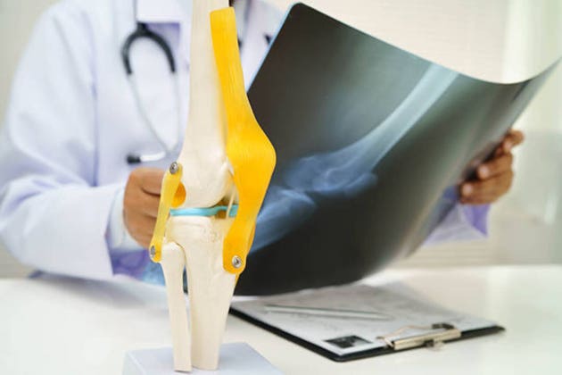 Johnson & Johnson leaning toward spinning out hips-and-knees business - ...