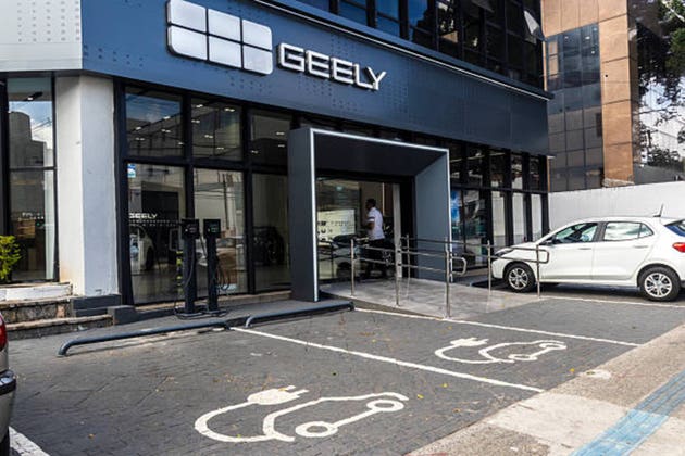 exterior facade of the Geely Sinal dealershi prepresenting the Chinese automaker