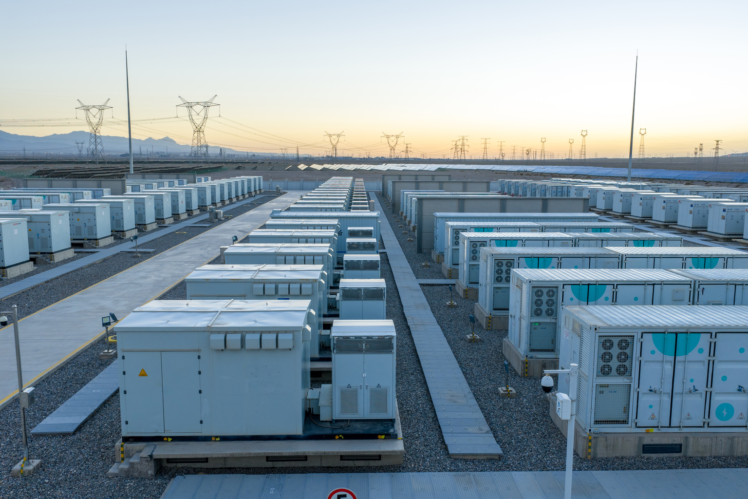 seekingalpha.com - Khaveen Investments - Monolithic Power Systems: Rating Upgrade On Stronger Growth (NASDAQ:MPWR)