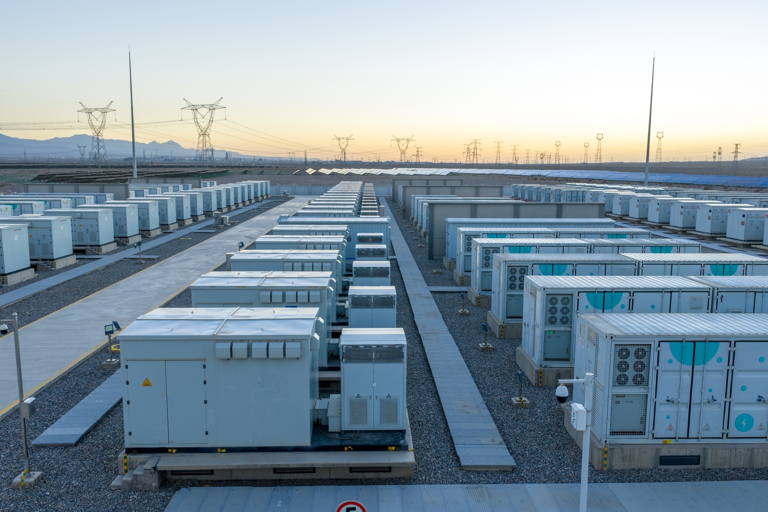 Monolithic Power Systems: Rating Upgrade On Stronger Growth