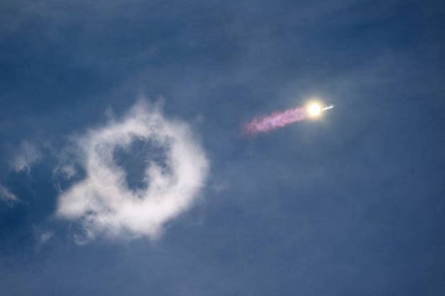 SpaceX Launches First Orbital Starship Test Flight