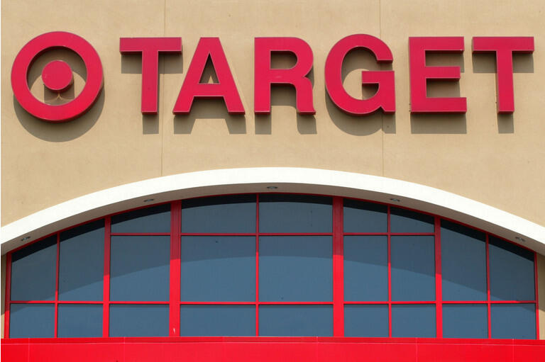 Walmart and Target are top retail picks off ability to avoid supply