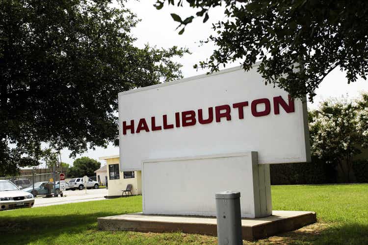 Halliburton"s Third Quarter Revenues Rise