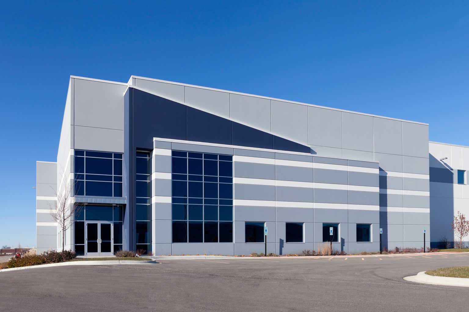 Gladstone Commercial: Actively Growing Its Industrial Portfolio