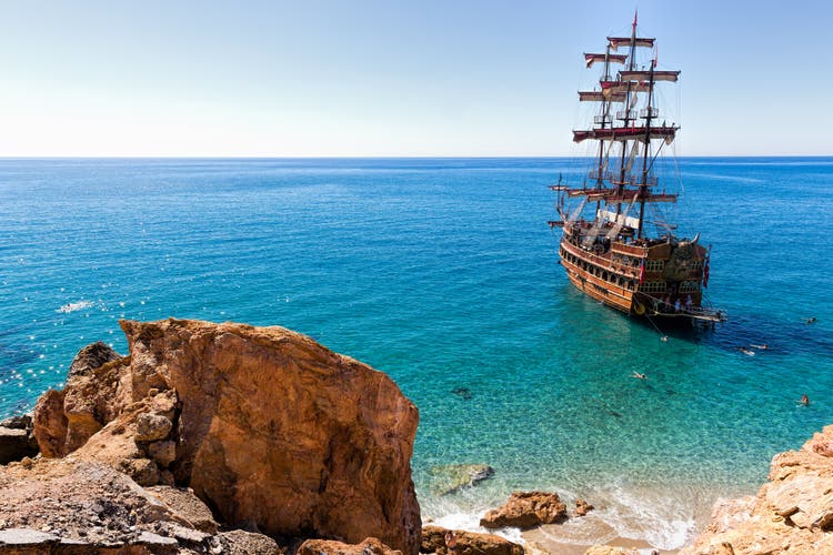 Sightseeing Ship