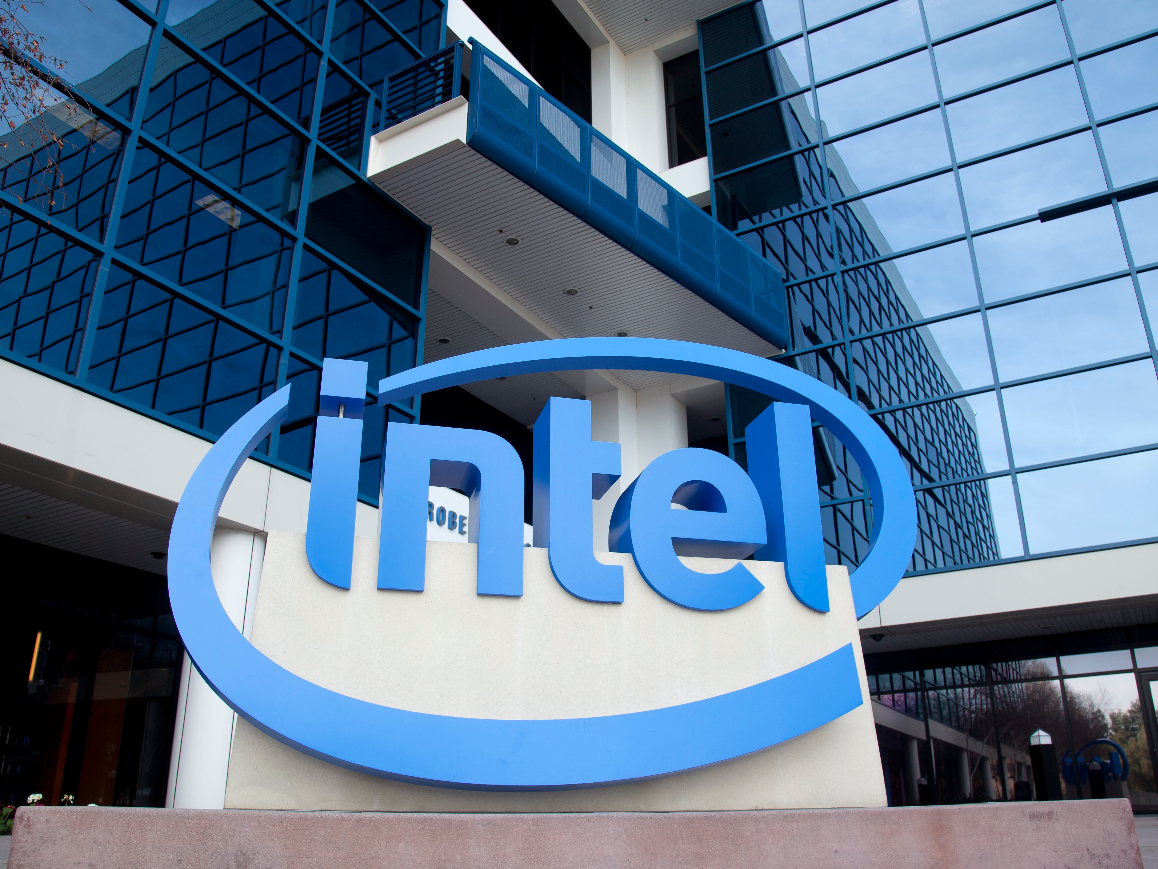 More tech layoffs as Intel deepens job cuts in California (NASDAQ:INTC) |  Seeking Alpha