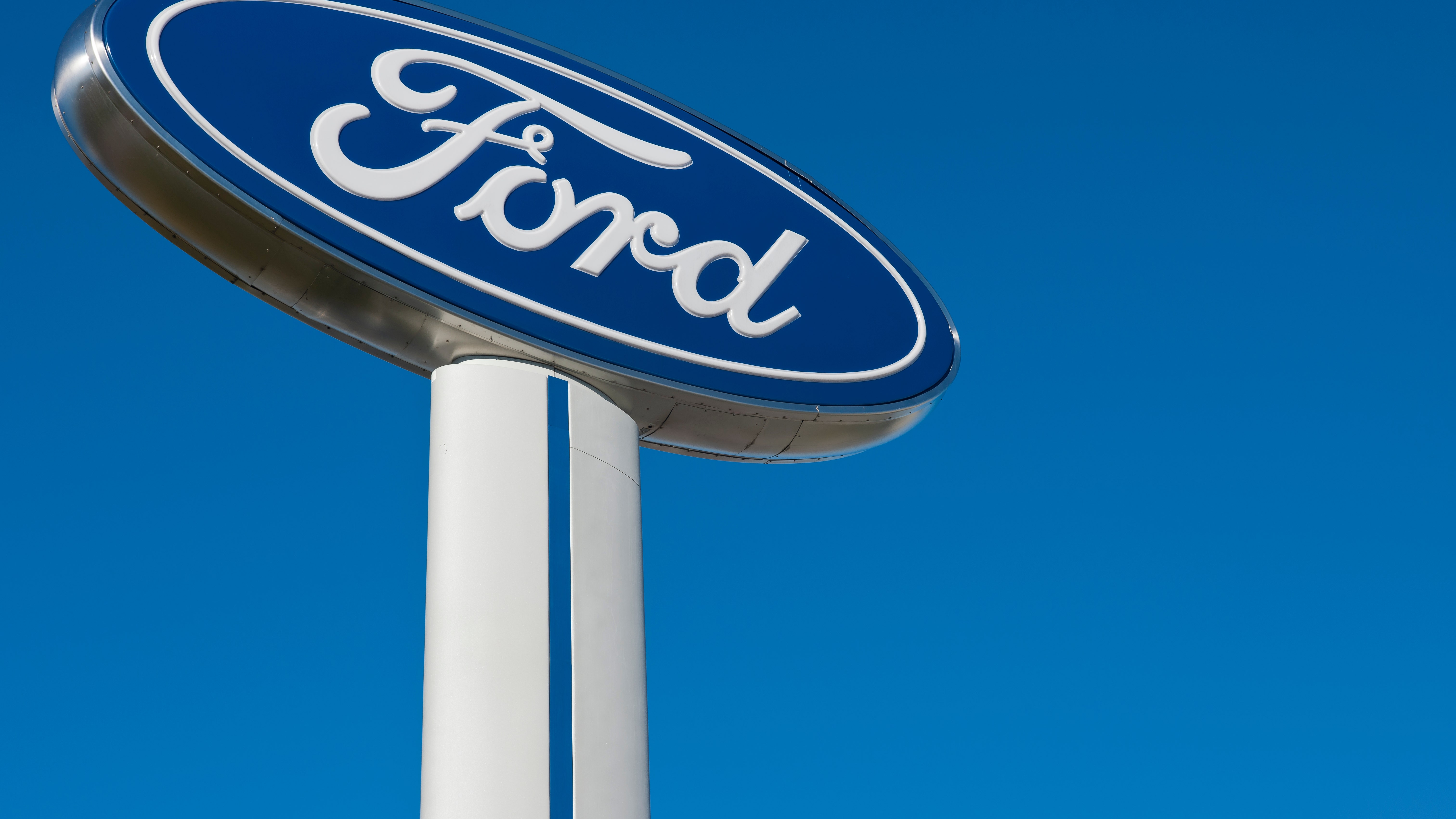 why is ford stock so low right now