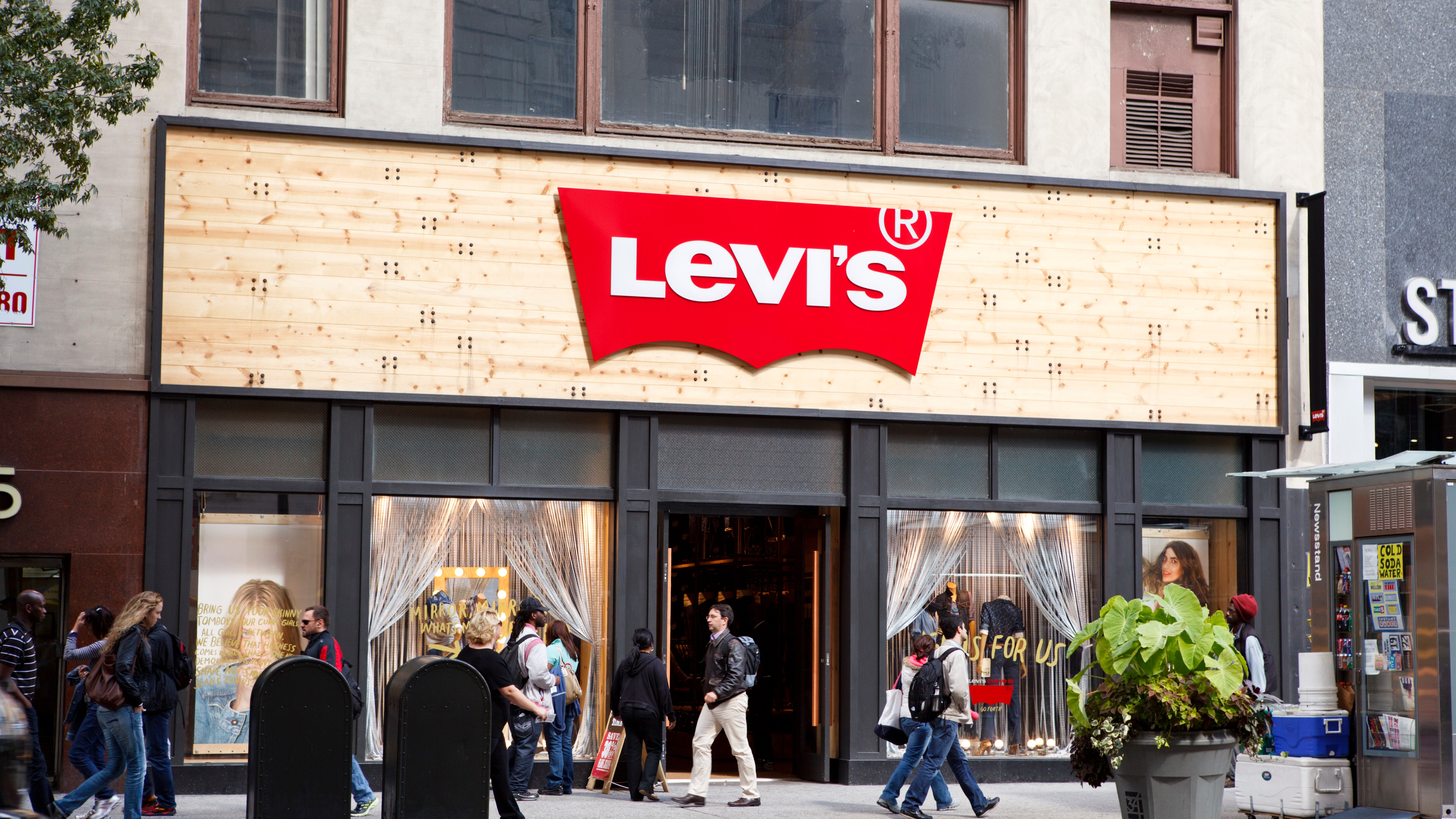 Levi Strauss: Now A Strong Buy After Stock Price Correction (NYSE:LEVI) |  Seeking Alpha
