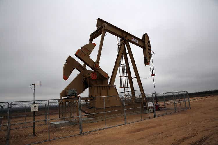 Texas Oil Companies Work To Adapt To Falling Oil Prices