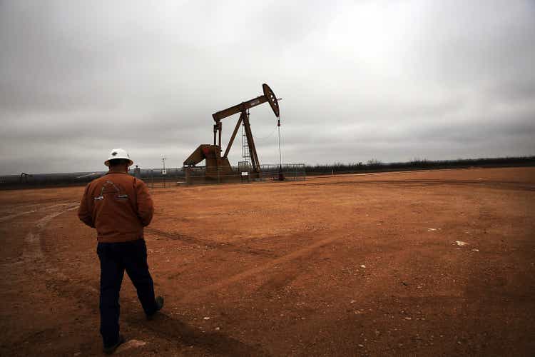 Texas Oil Companies Work To Adapt To Falling Oil Prices