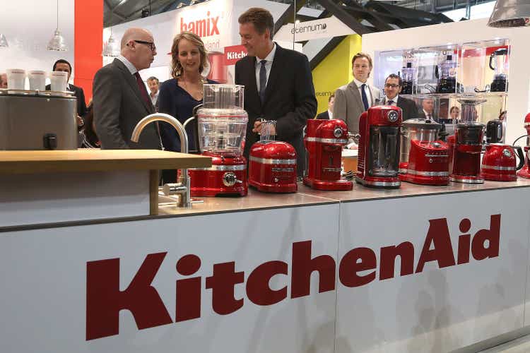 Helen Hunt Visits Ambiente Fair In Frankfurt am Main