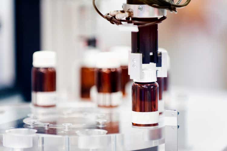 Pharmaceutical production line