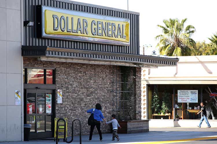 Dollar General To Open Over 700 New Stores In 2015