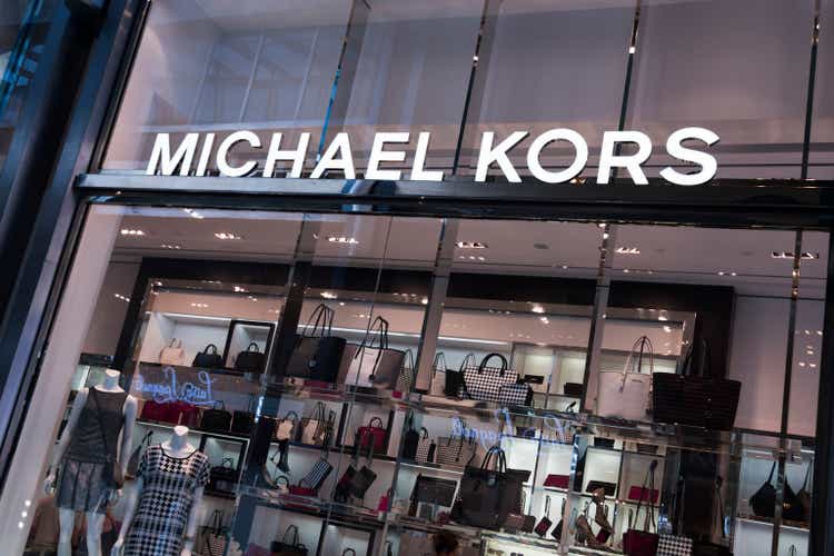 Michael Kors Shop Image & Photo (Free Trial)