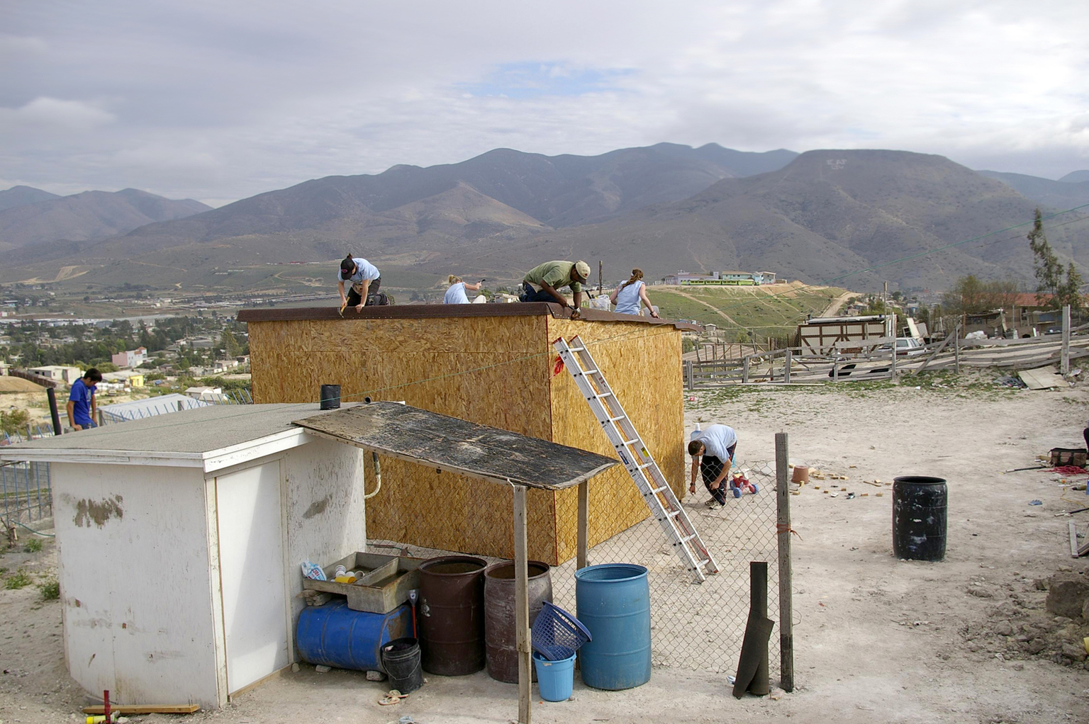 seekingalpha.com - Mike Zaccardi - PKB: Mortgage Rates Easing Again, Cyclical Strength Resurfaces, Risks Remain (Downgrade)