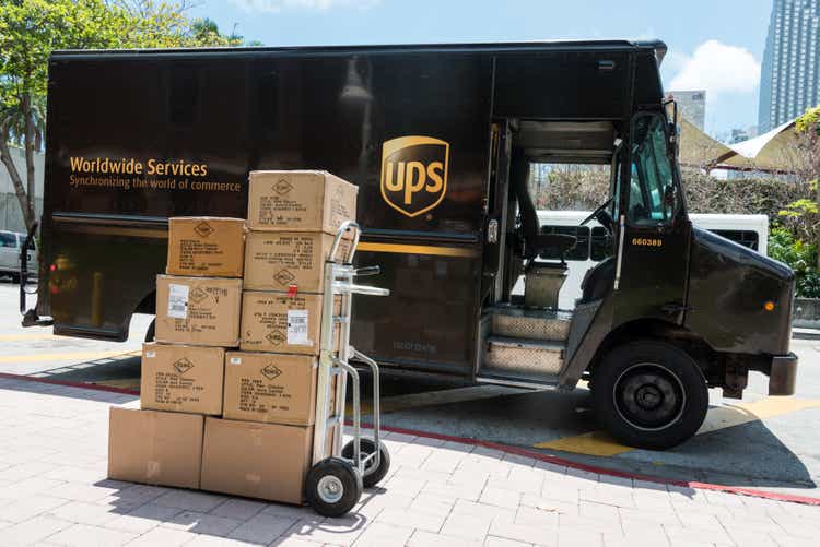 UPS Delivering