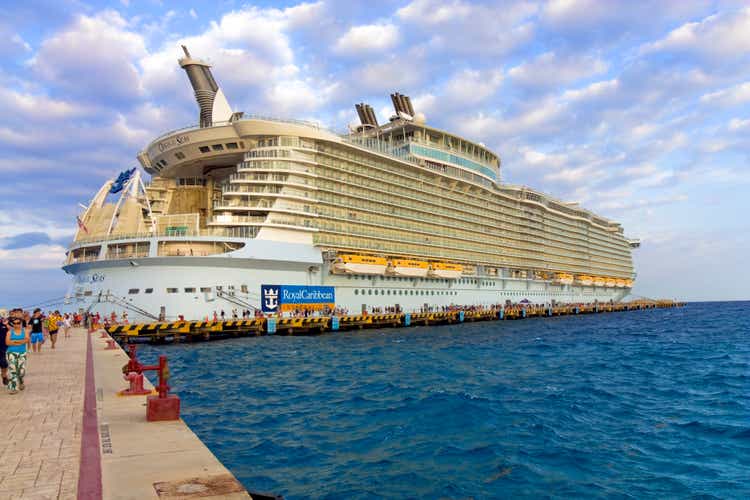 Royal Caribbean, Oasis of the Seas Cruise Ship.