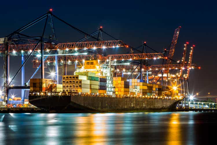 Ship loaded in New York container terminal