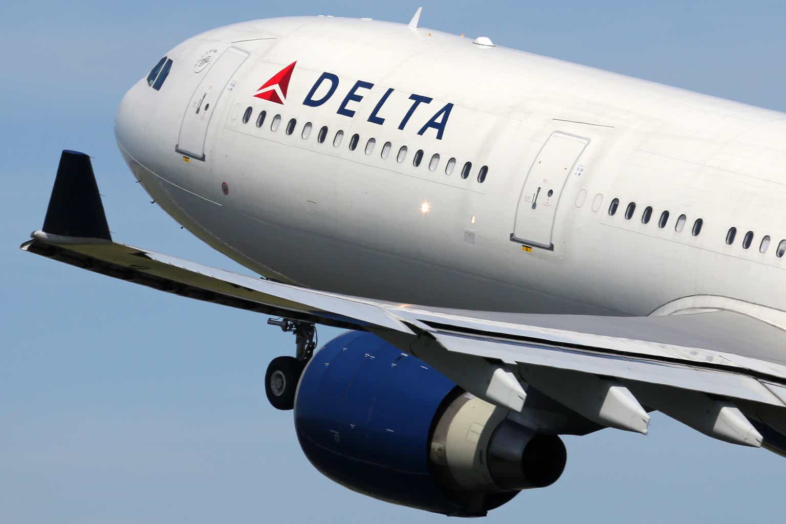 Delta Air Lines will likely fly above turbulence