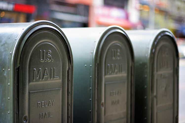 Outdoors mailboxes