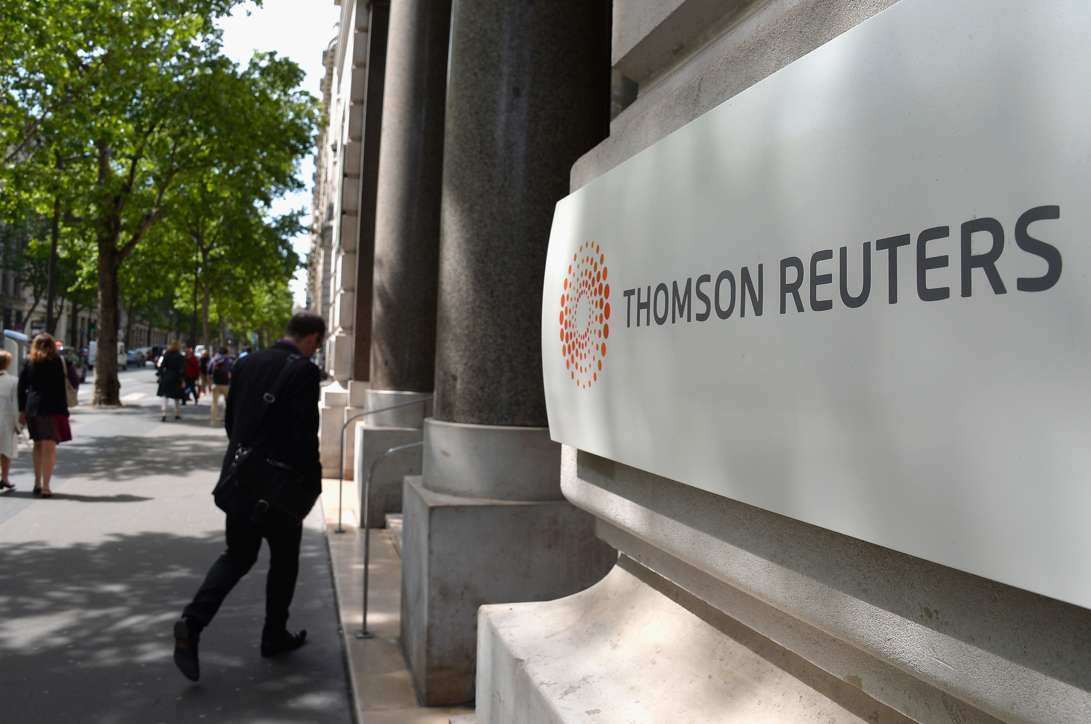 Thomson Reuters Buys AI Accounting Startup Materia (NYSE:TRI) | Seeking ...