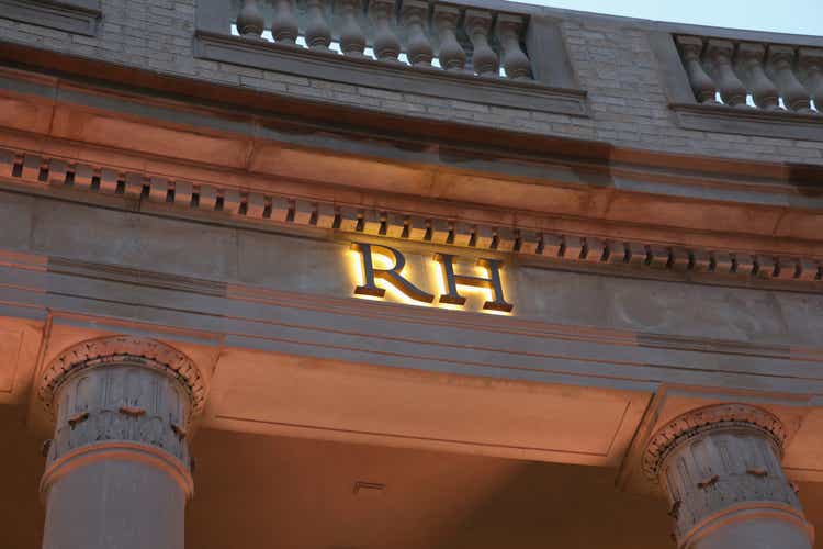 Restoration Hardware Celebrates Opening of RH GREENWICH: The Gallery Of Historic Post Office With Greenwich International Film Festival