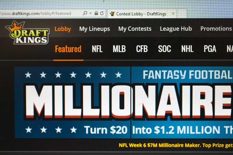 Sites de sports fantastiques en ligne, FanDuel et DraftKings, sous le contrôle du gouvernement