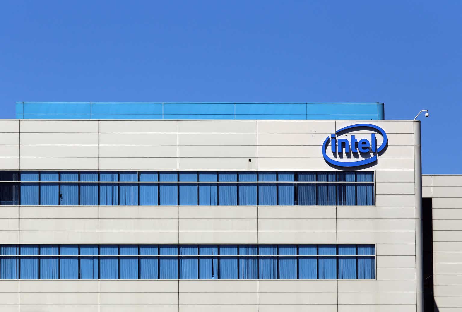 Intel: Bumps in the foundry’s path to success have put excessive downside pressure on the stock