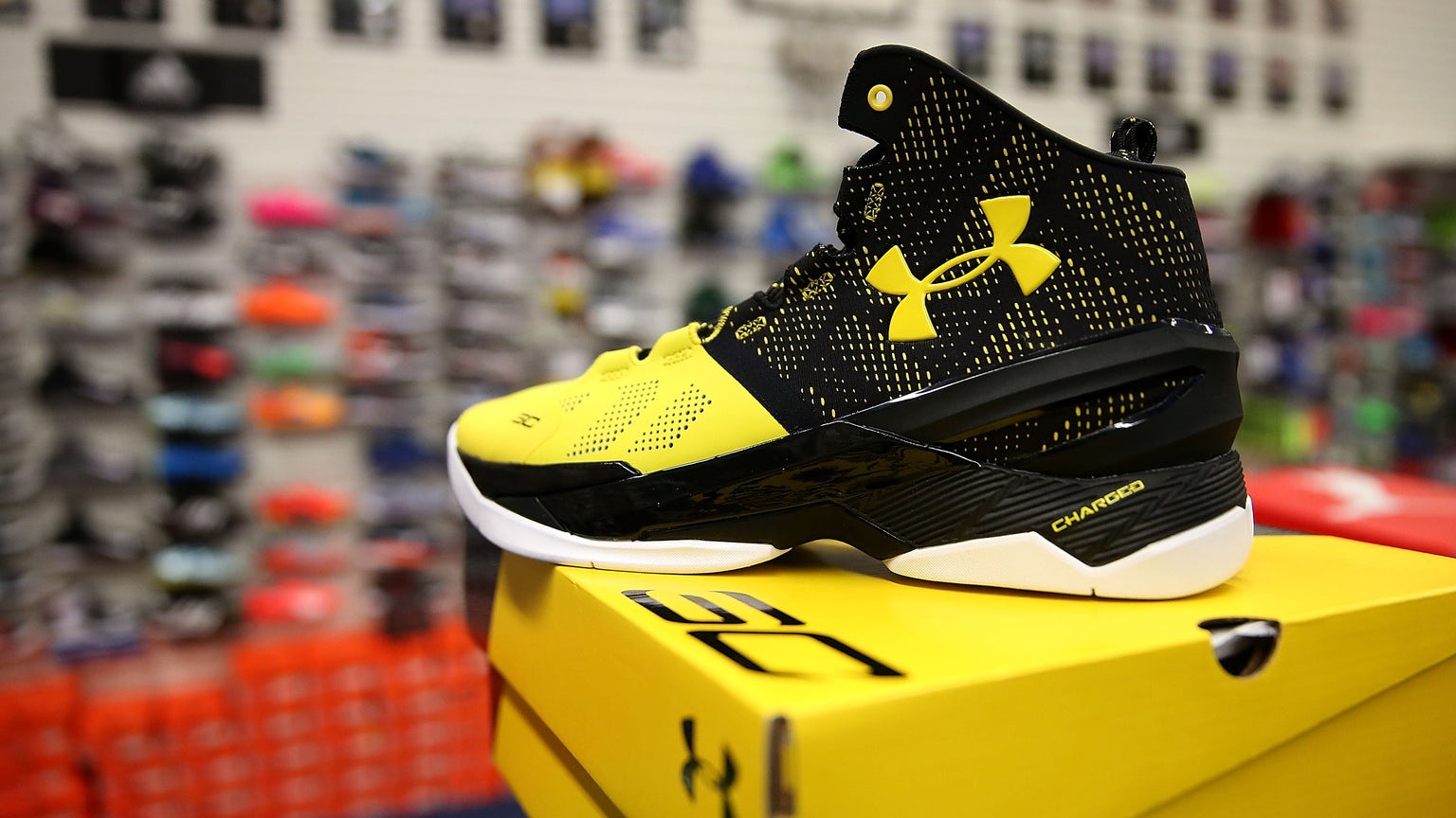 Steph Curry To Sign lifetime deal with Under Armour