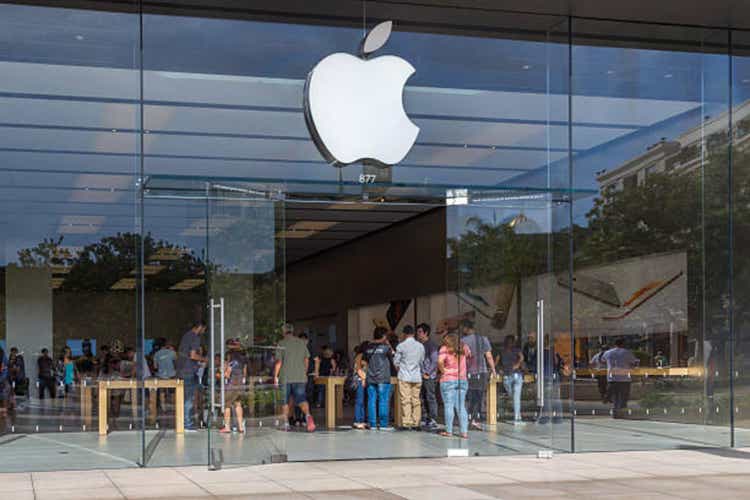 Apple sells $4.5B worth of notes, its first bond offering in 2 years