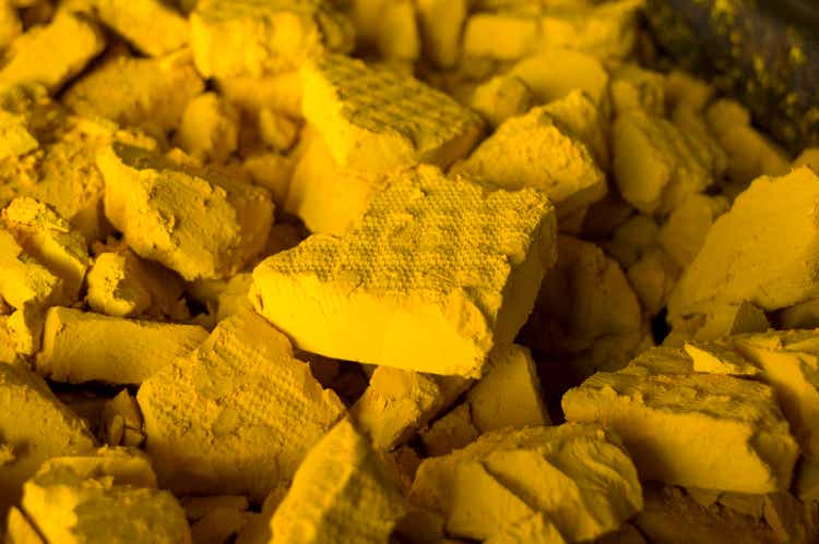 Uranium stocks plummet as world’s top producer hikes production outlook (NYSE:CCJ)