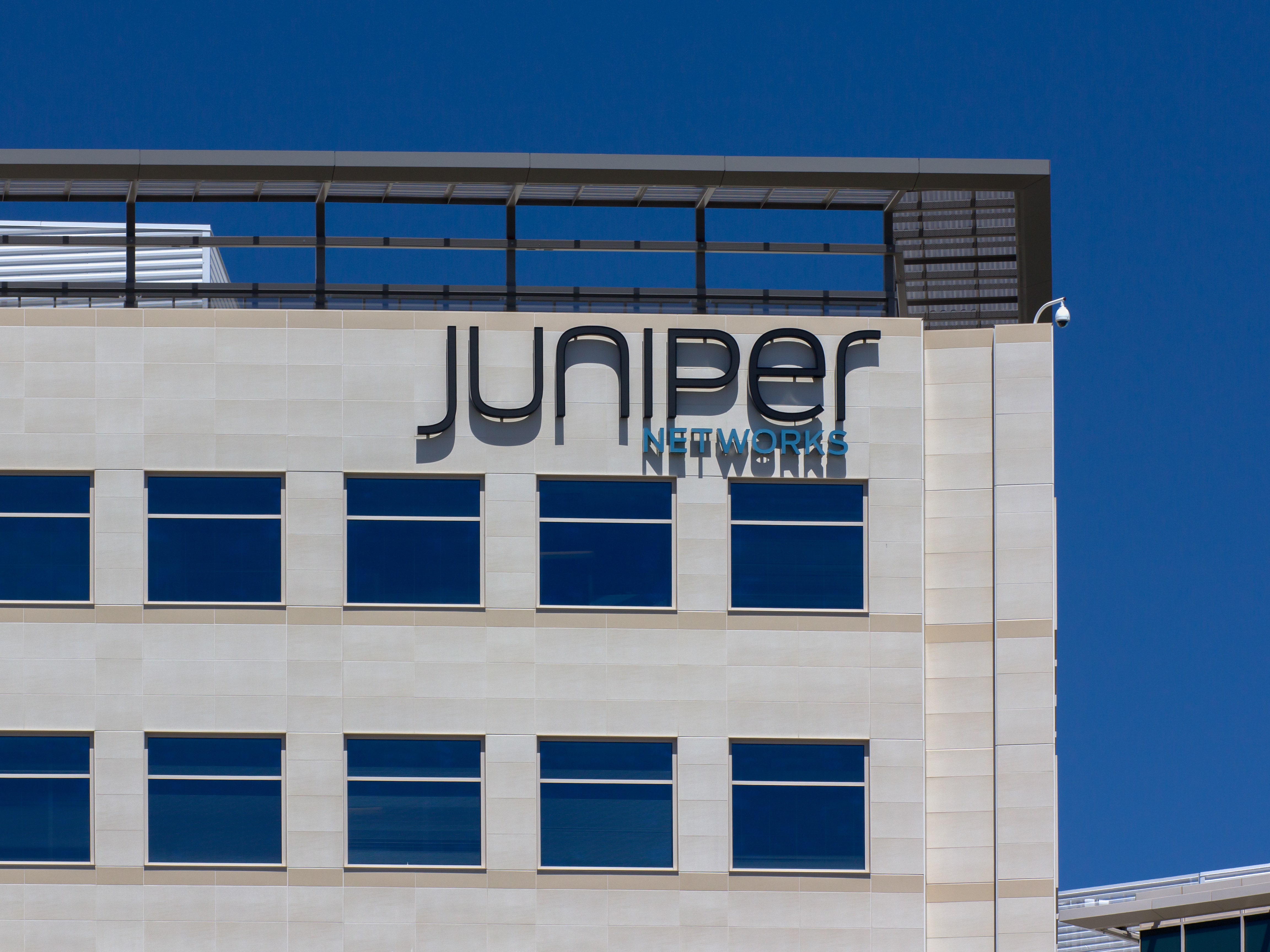 HPE in Talks for $13B Acquisition of Juniper Networks to Boost AI