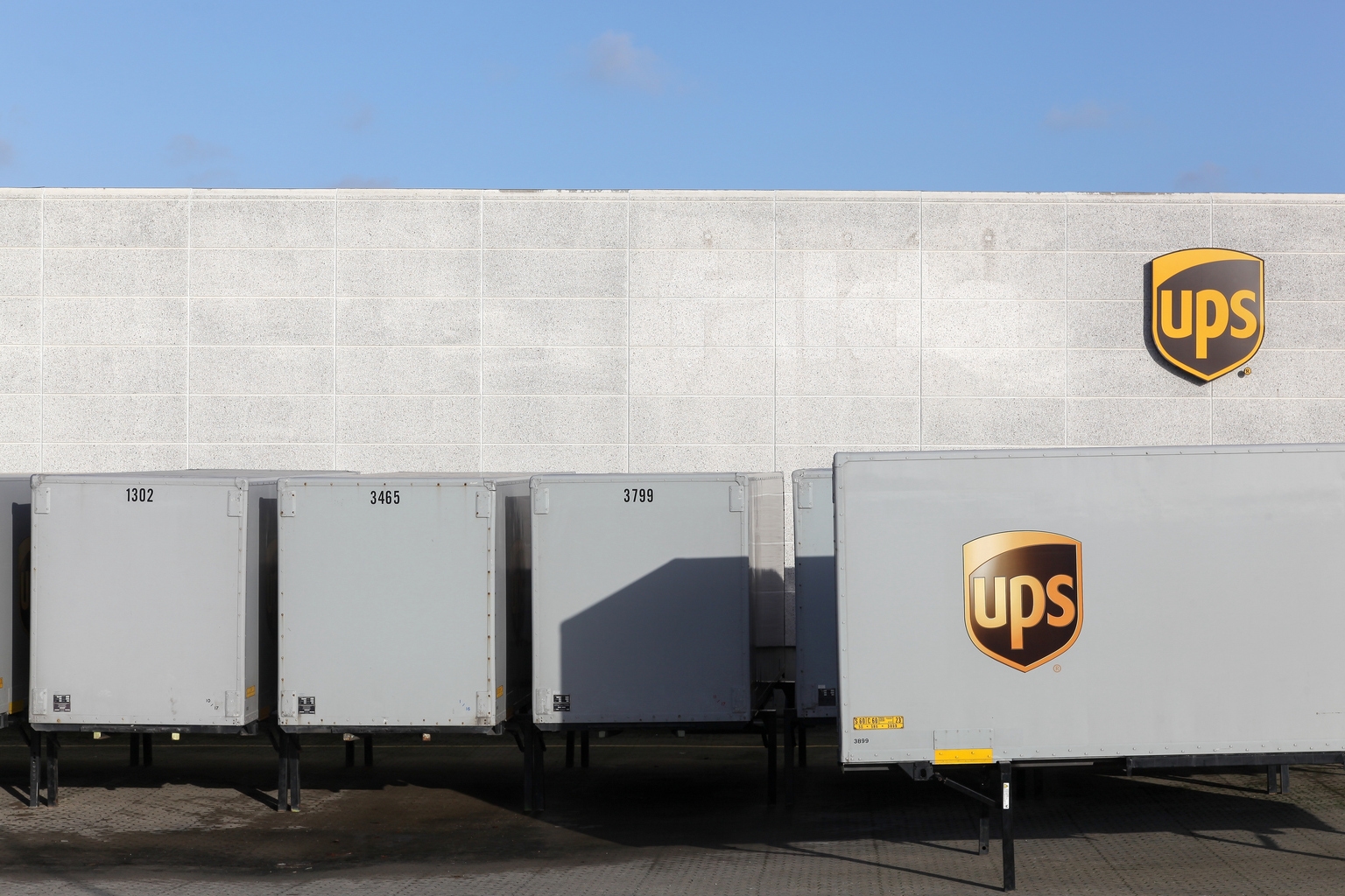 UPS Stock: Potential Opportunity In The Face Of Amazon Threat (NYSE:UPS)