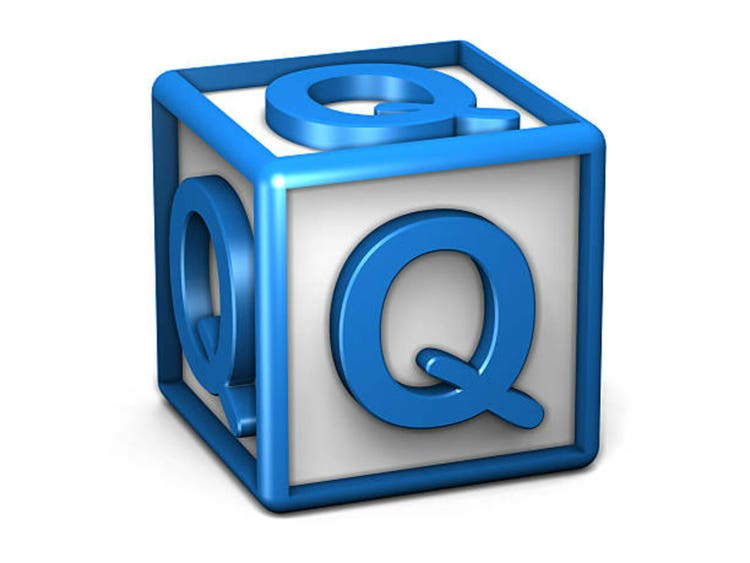 Q Letter Cube
