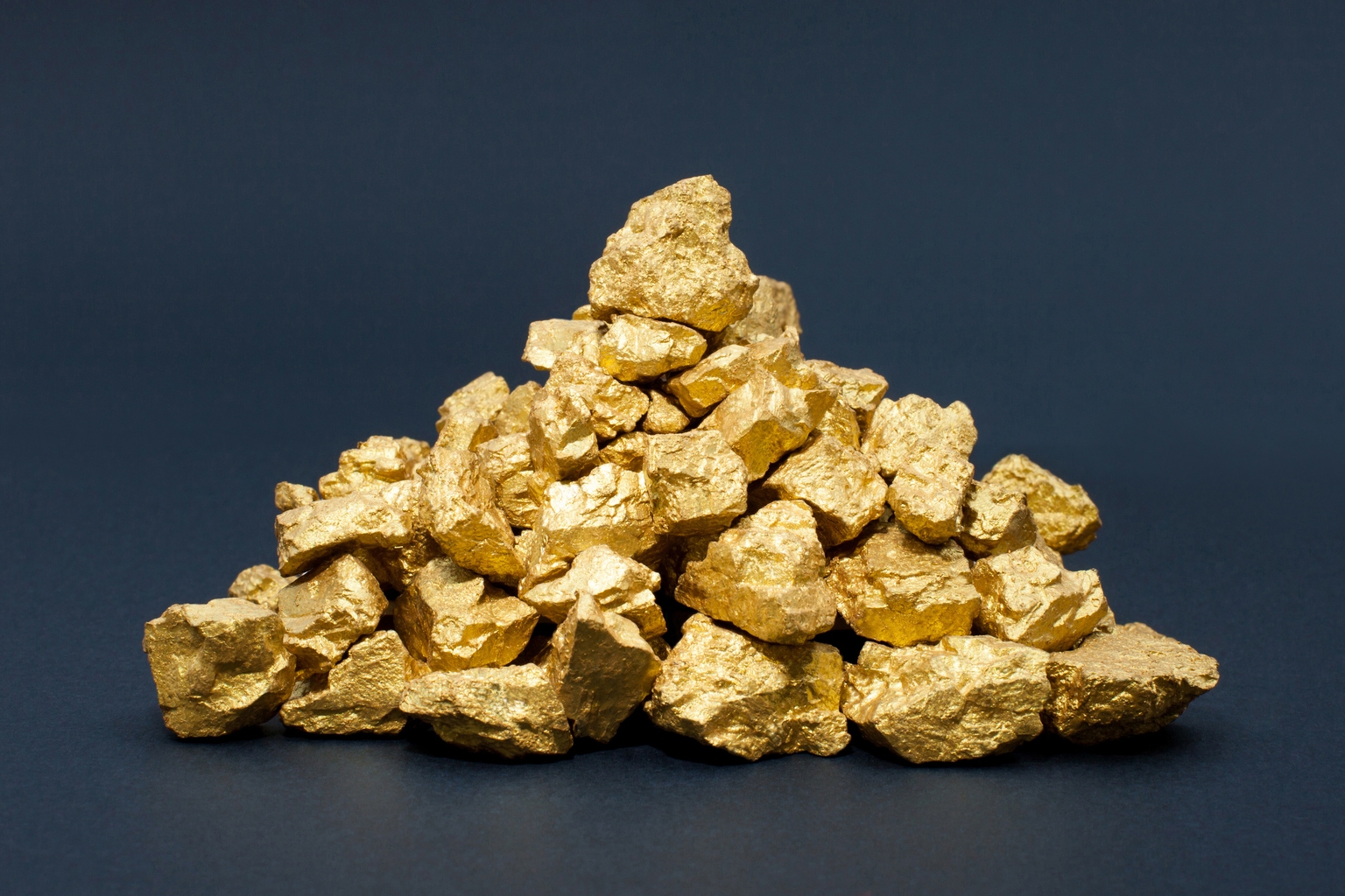 McEwen Mining Stock: It Is All About The Los Azules Project (NYSE:MUX)