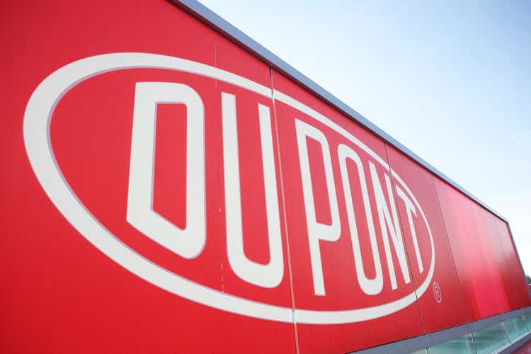 Dupont And Dow Chemical Agree To Merger